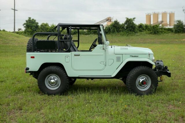 Toyota FJ Cruiser 1978 image number 13