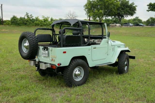 Toyota FJ Cruiser 1978 image number 14