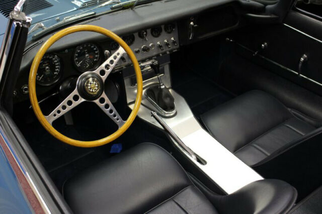 Jaguar E-TYPE 1961 image number 24