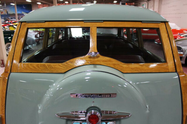 Chrysler ROYAL"WOODIE" 1949 image number 22