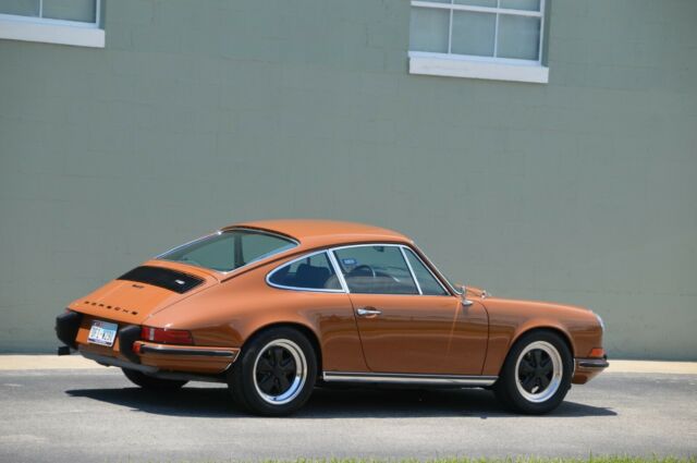 Porsche 911 1973 image number 4