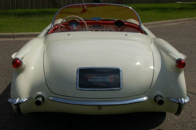 Chevrolet Corvette 1954 image number 2