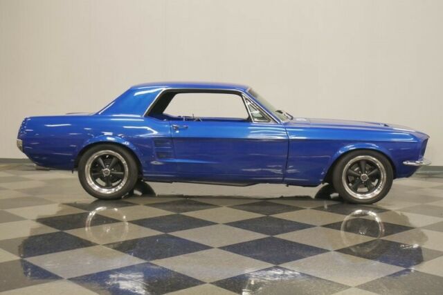 Ford Mustang 1967 image number 15