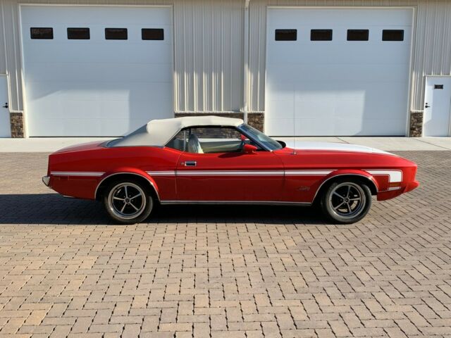 Ford Mustang 1973 image number 27