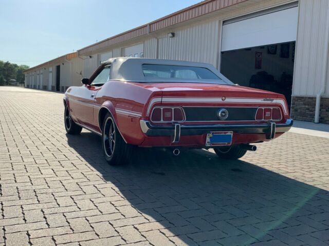 Ford Mustang 1973 image number 30