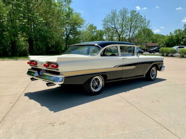 Ford Fairlane 1958 image number 30