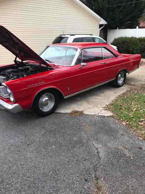 Ford Galaxie 500 1965 image number 0