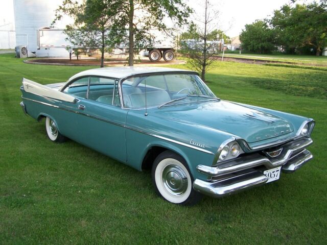 Dodge Coronet 1957 image number 16