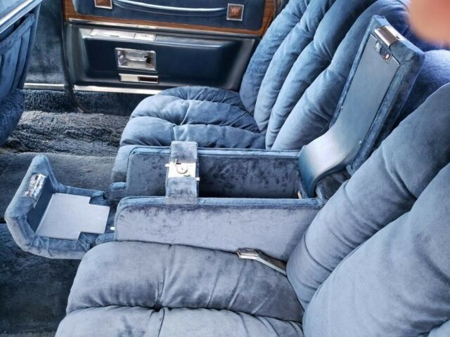 Cadillac Fleetwood 1974 image number 20