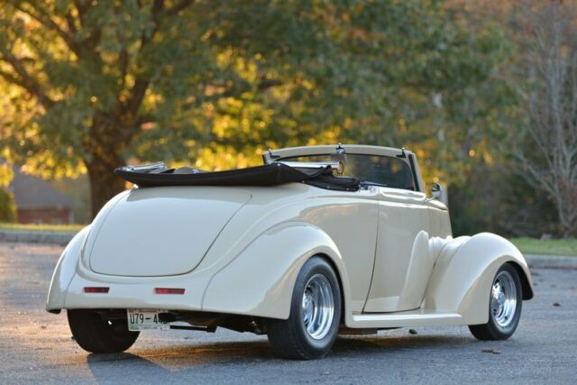 Ford Street Rod Convertible 1937 image number 9