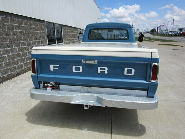 Ford F-250 1965 image number 19