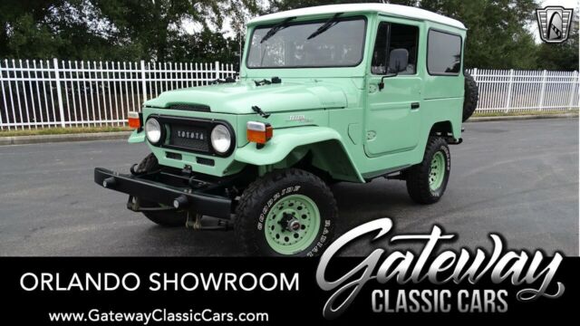 Toyota FJ Cruiser 1968 image number 24