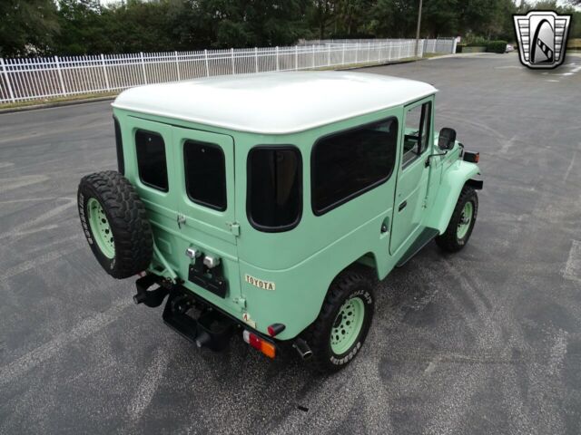 Toyota FJ Cruiser 1968 image number 31