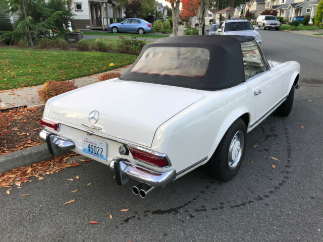 Mercedes-Benz SL-Class 1965 image number 15