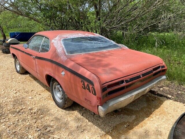 Plymouth Duster 1970 image number 17