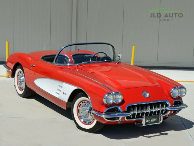 Chevrolet Corvette 1960 image number 19