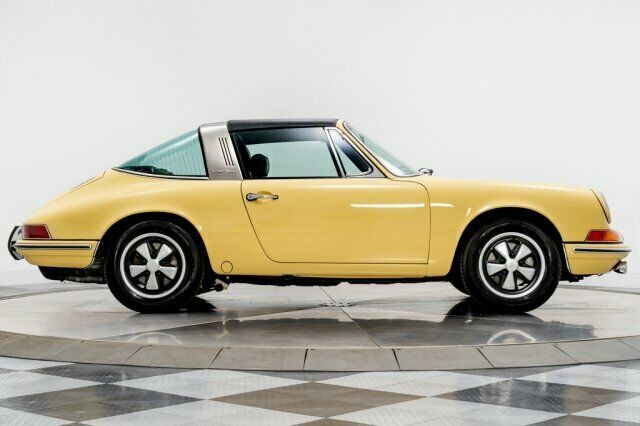 Porsche 911 T Targa 1969 image number 40