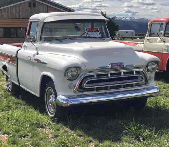 Chevrolet Cameo 1957 image number 11