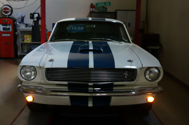 Ford Mustang 1966 image number 21