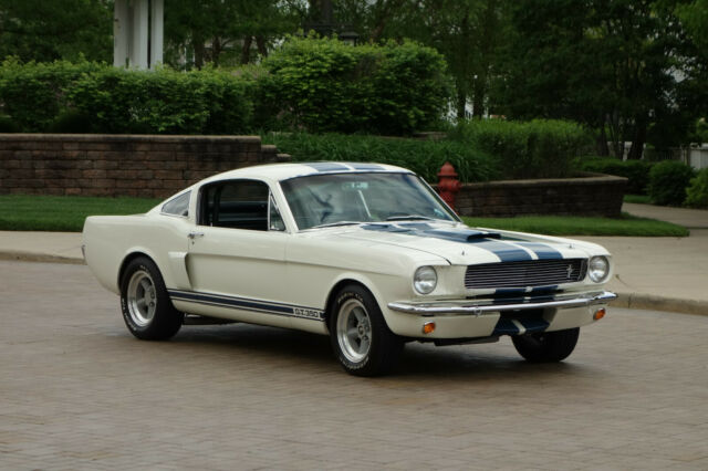 Ford Mustang 1966 image number 32