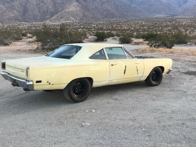 Plymouth Road Runner 1969 image number 18