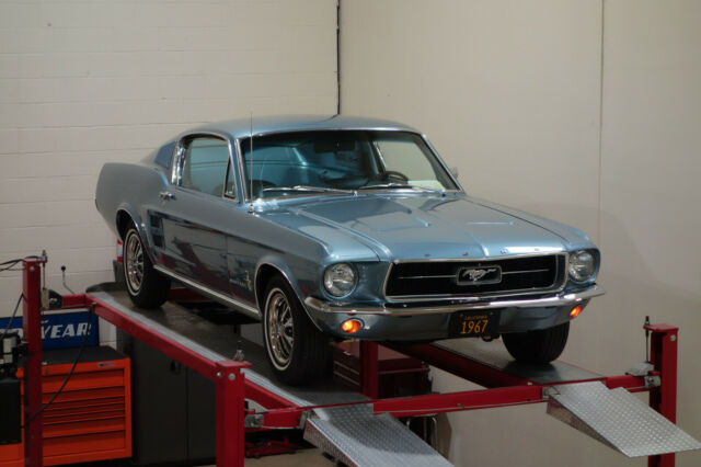 Ford Mustang 1967 image number 24