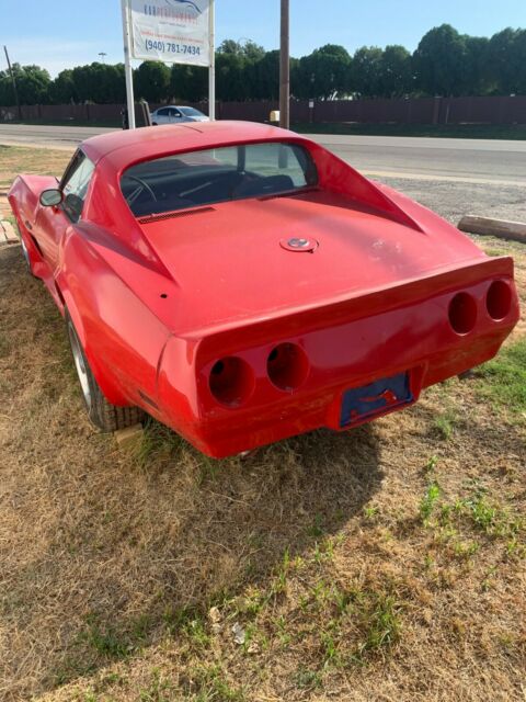 Chevrolet Corvette 1975 image number 14