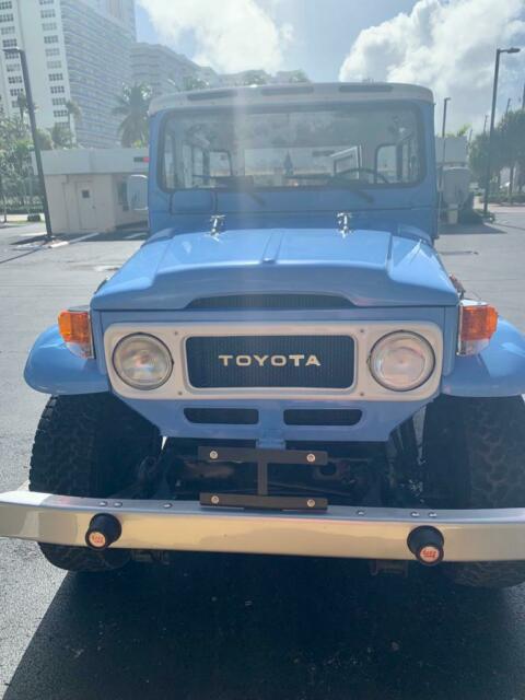 Toyota FJ Cruiser 1979 image number 18