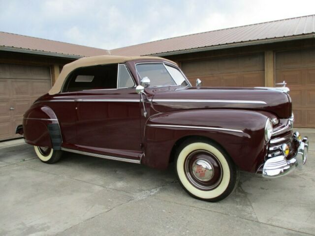 Ford Supper Deluxe Convertible 1946 image number 1