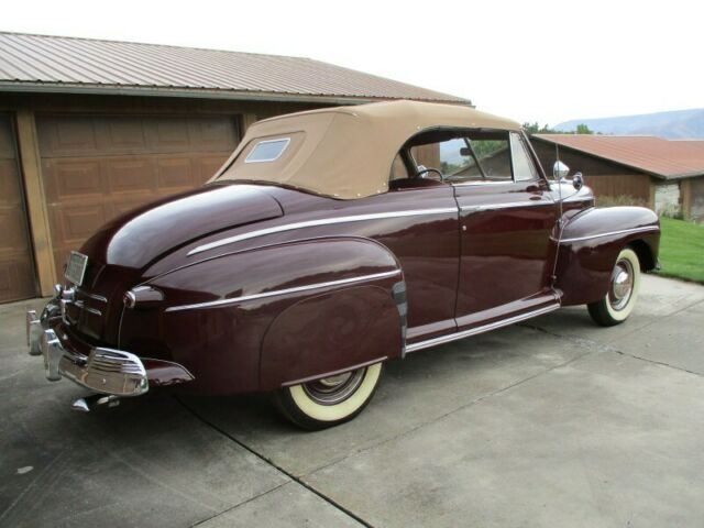 Ford Supper Deluxe Convertible 1946 image number 31