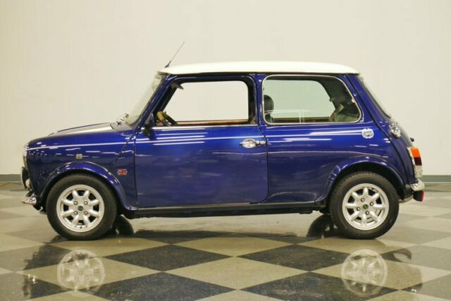 Morris Mini 1968 image number 2