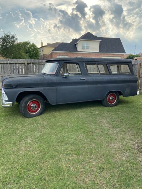 Chevrolet Suburban 1966 image number 19