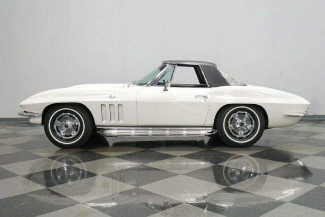 Chevrolet Corvette 1966 image number 23