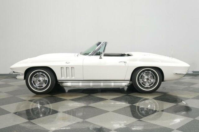 Chevrolet Corvette 1966 image number 31