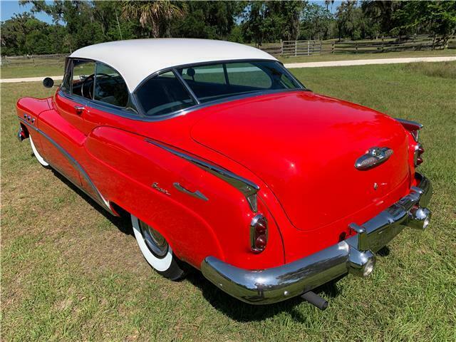 Buick Riviera 1952 image number 3