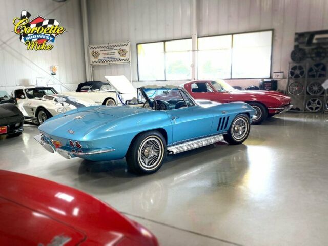 Chevrolet Corvette 1965 image number 20