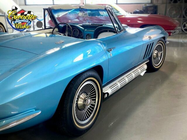 Chevrolet Corvette 1965 image number 22