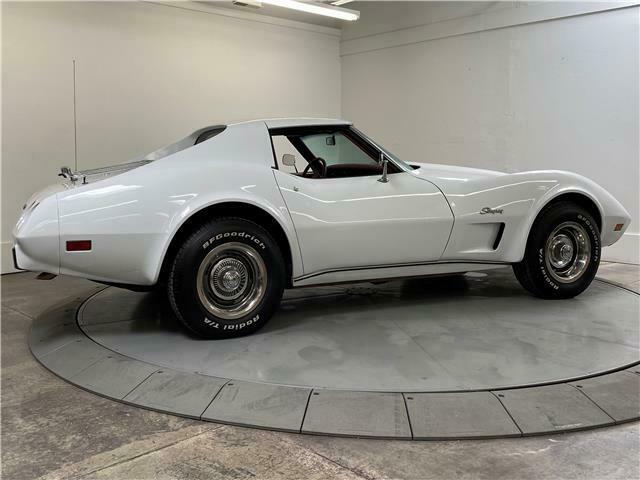 Chevrolet Corvette 1976 image number 12