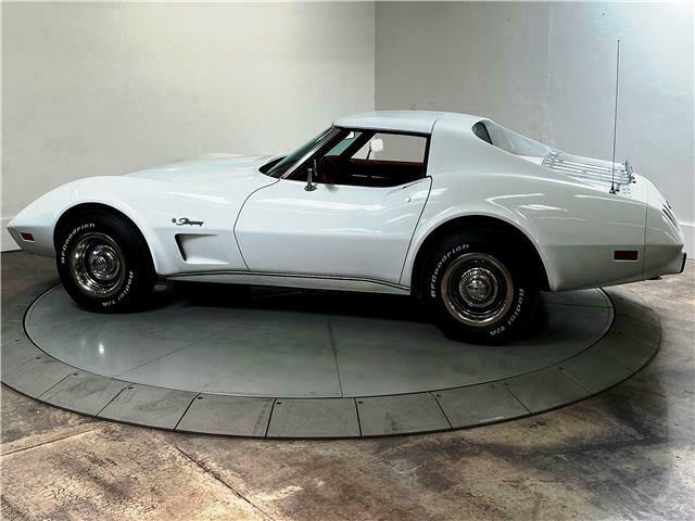 Chevrolet Corvette 1976 image number 29