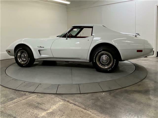 Chevrolet Corvette 1976 image number 31