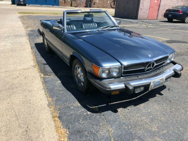 Mercedes-Benz SL-Class 1979 image number 14