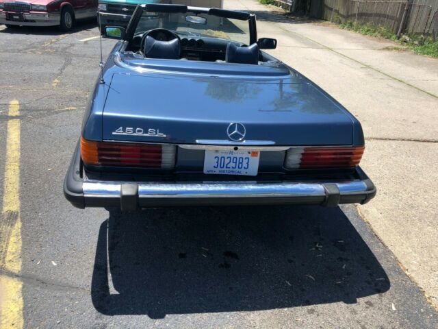 Mercedes-Benz SL-Class 1979 image number 16