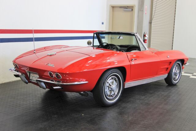 Chevrolet Corvette 1963 image number 28