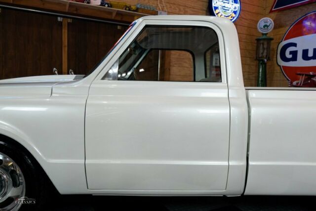 Chevrolet C10 1968 image number 18