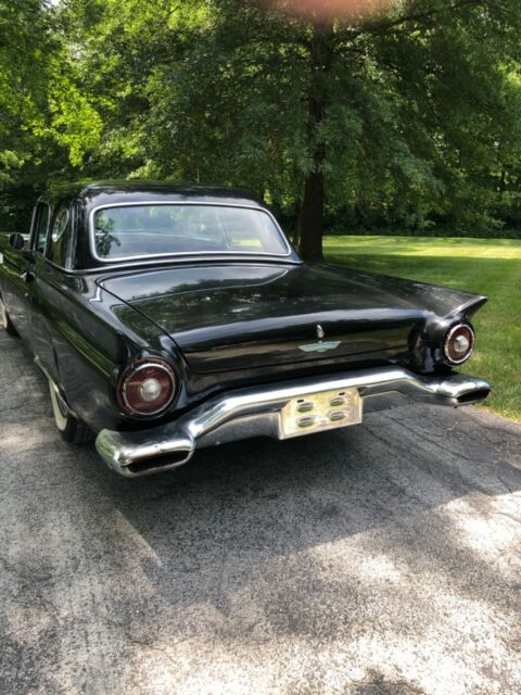 Ford Thunderbird 1957 image number 18