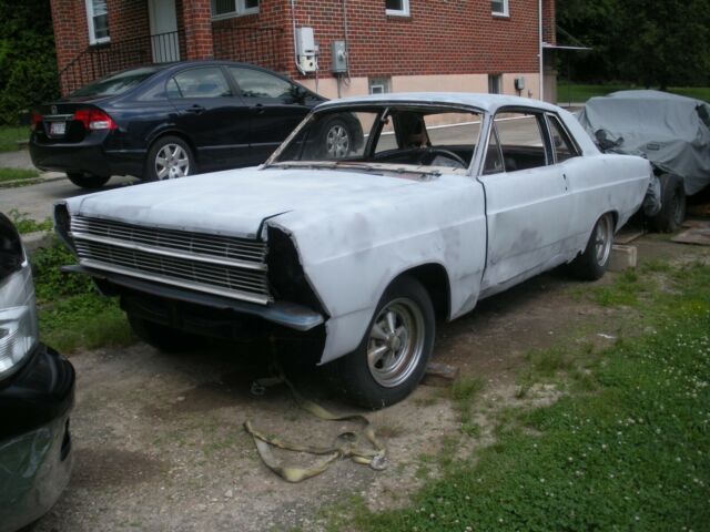 Ford Fairlane 1966 image number 1