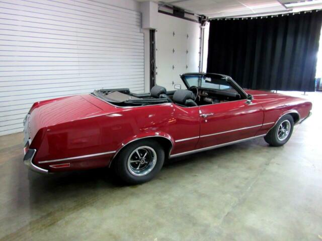 Oldsmobile Cutlass 1971 image number 28