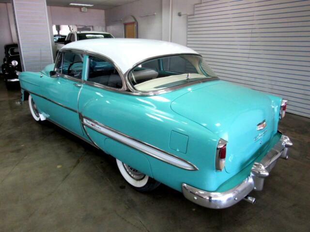 Chevrolet Bel Air/150/210 1954 image number 3