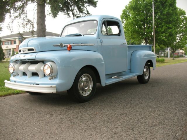 Ford F-100 1952 image number 0