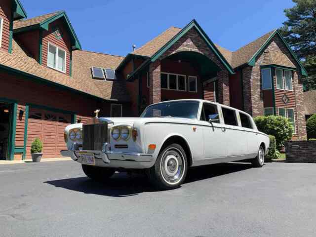 Rolls-Royce Silver Shadow 1972 image number 28